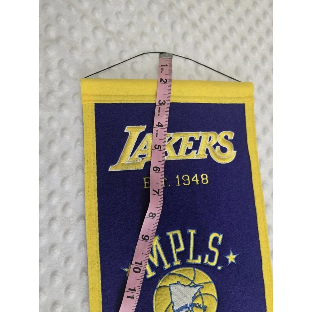 Los Angeles Lakers NBA Winning Streak Embroidered Wool Heritage Wall Banner 2017